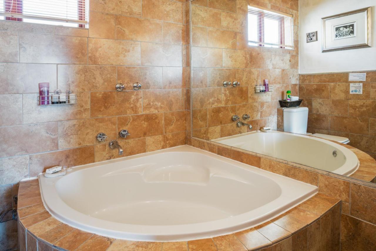 Stadium Guest House Cape Town Bagian luar foto